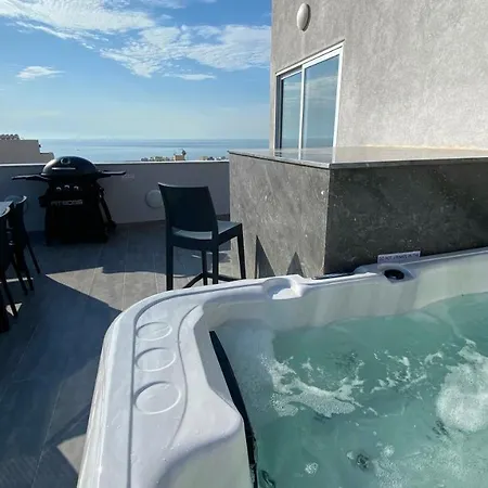 Apartament Stunning Sea View Luxury Duplex Penthouse With Jacuzzi Marsaskala