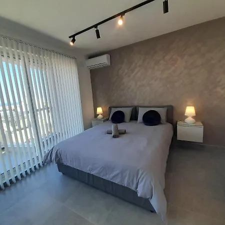Stunning Sea View Luxury Duplex Penthouse With Jacuzzi * Marsaskala